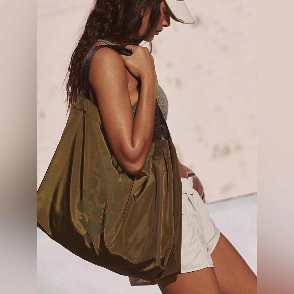 NWT Free People Fairweather Tote Bag - Picture 7 of 7